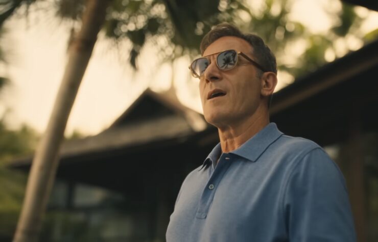 Jason Isaacs in The White Lotus